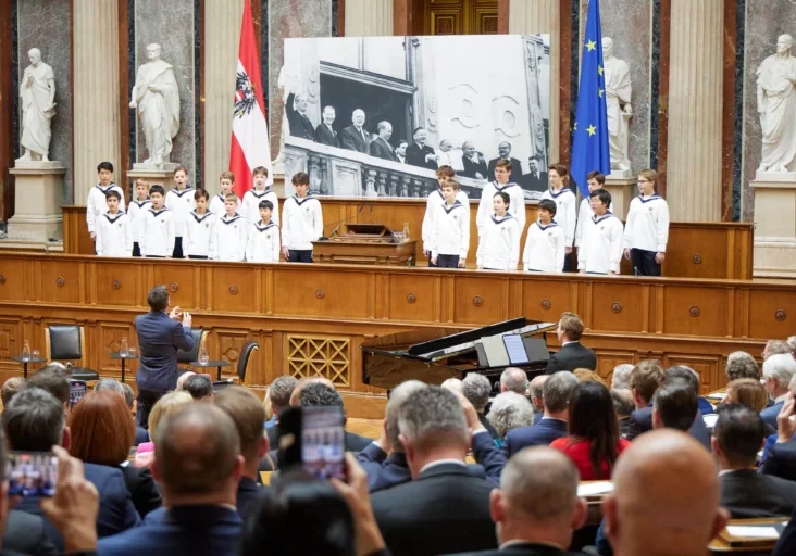 Das Parlament feierte 70 Jahre Staatsvertrag, musikalisch begleitet von den Wiener Sängerknaben. Foto: Thomas Topf