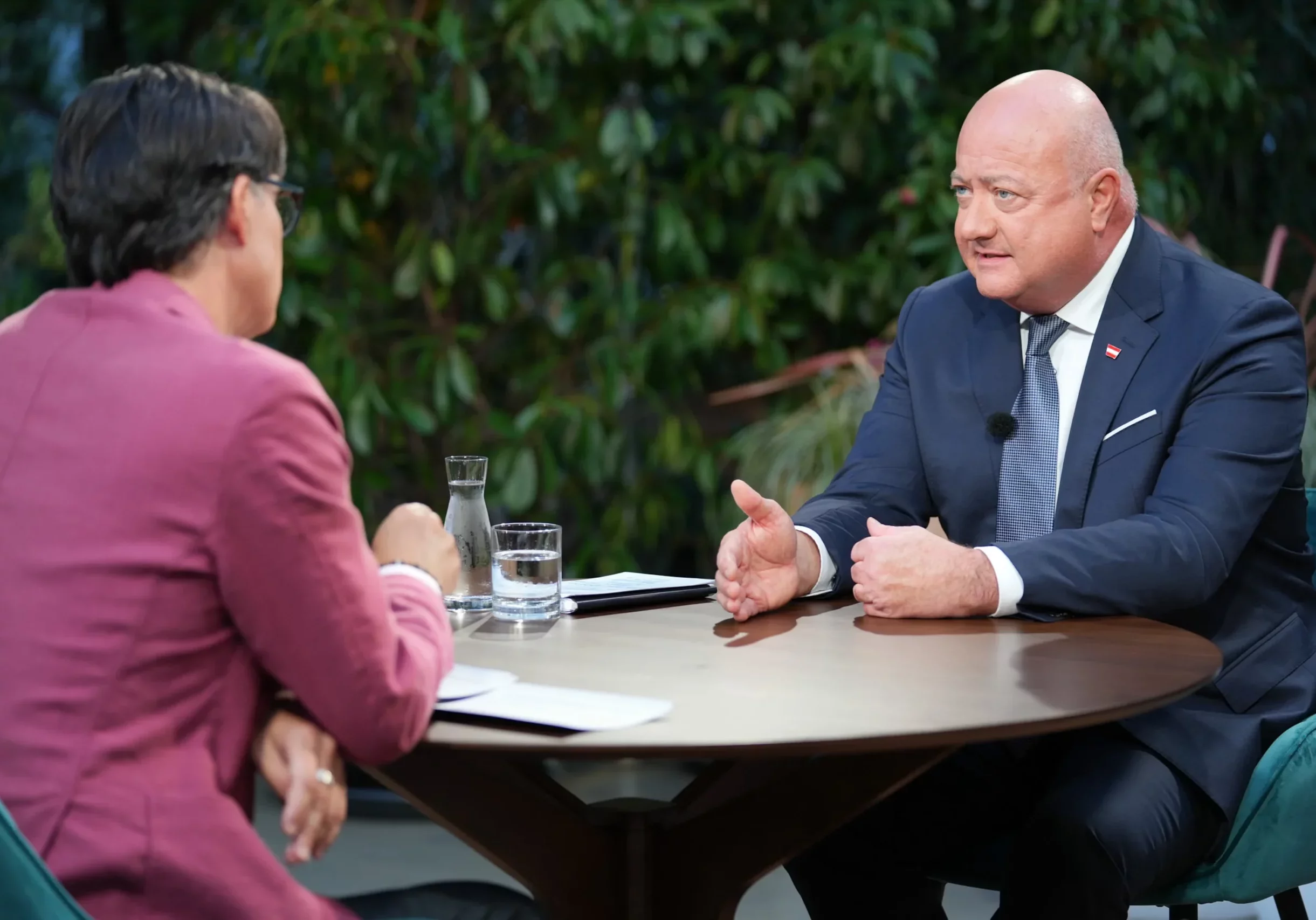 Kanzler Christian Stocker im ORF-Sommergespräch mit Klaus Webhofer: Plädoyer für Reformkurs. Foto: ORF / Roman Zach-Kiesling