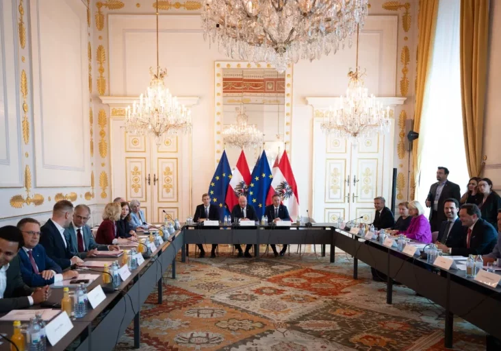Die Bundesregierung beriet bei der Klausur im September über Wege aus der Lohn-Preis-Spirale. Foto: Bka / Paul Gruber