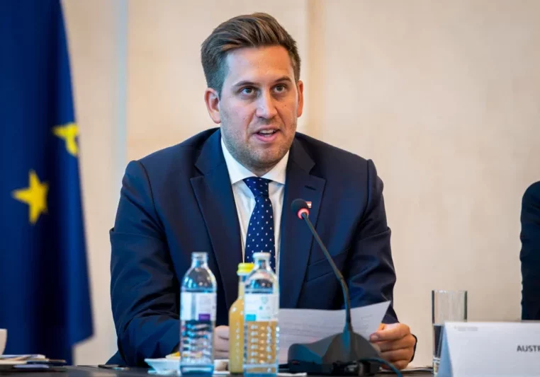 Digitalisierungsstaatssekretär Alexander Pröll treibt die Digitalisierung der Verwaltung weiter voran. Die Reformpartnerschaft einigte sich auf 13 konkrete Vorhaben. Foto: BKA/Florian Schrötter
