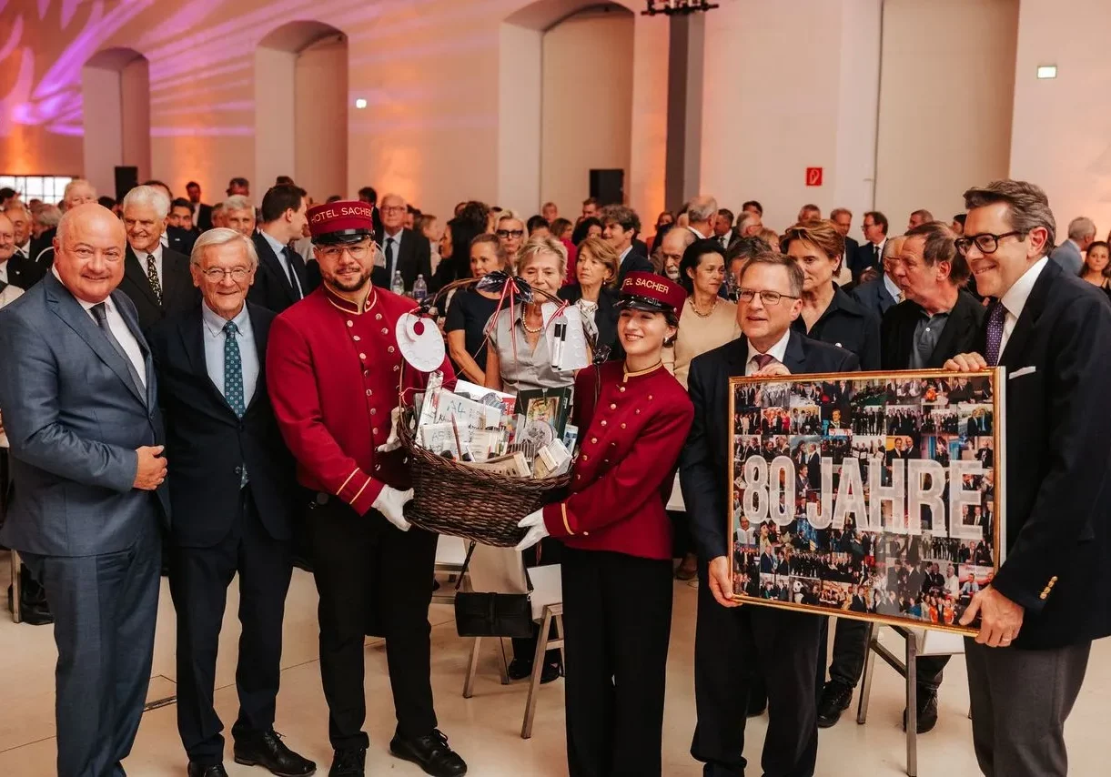 Fest und Würdigung von Wolfgang Schüssel: Der langjährige frühere Bundeskanzler und ÖVP-Bundesparteiobmann Wolfgang Schüssel feierte heuer seinen 80 Geburtstag. Unter den prominenten Gratulanten: Bundeskanzler Christian Stocker, Klubobmann August Wöginger und Präsident Harald Mahrer. Foto: PhilippLipiarski