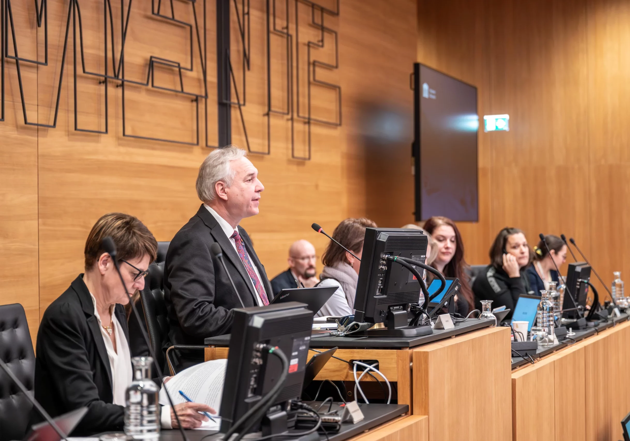Die Antworten im Pilnacek-Ausschuss (im Bild Vorsitzender Walter Rosenkranz) bestätigen die korrekte Arbeit der Polizei, stellen ÖVP-Abgeordnete fest. Foto: Michael Buchner