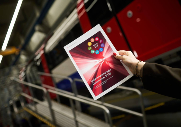 Die Industriestrategie soll durch eine stärkere Anbindung der Förderagenturen noch mehr Gewicht bekommen. Foto: BMWET