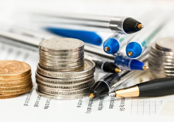 Das Zukunftsdepot soll spesenfrei und steuerfrei gestellt werden, erklärt Bundeskanzler Christian Stocker. Foto: Pixabay/SteveBp