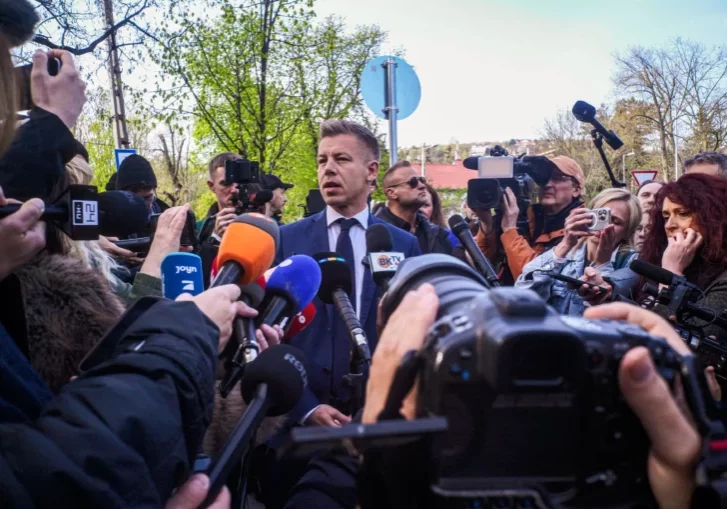 Mit seinem Bündnis TISZA gewann Peter Magyar am 12.April (Bild) bei der Parlamentswahl in Ungarn eine Zwei-Drittel-Mehrheit. Magyar kommt nächste Woche zu Kanzler Stocker nach Wien. Foto: Imago-SOPA