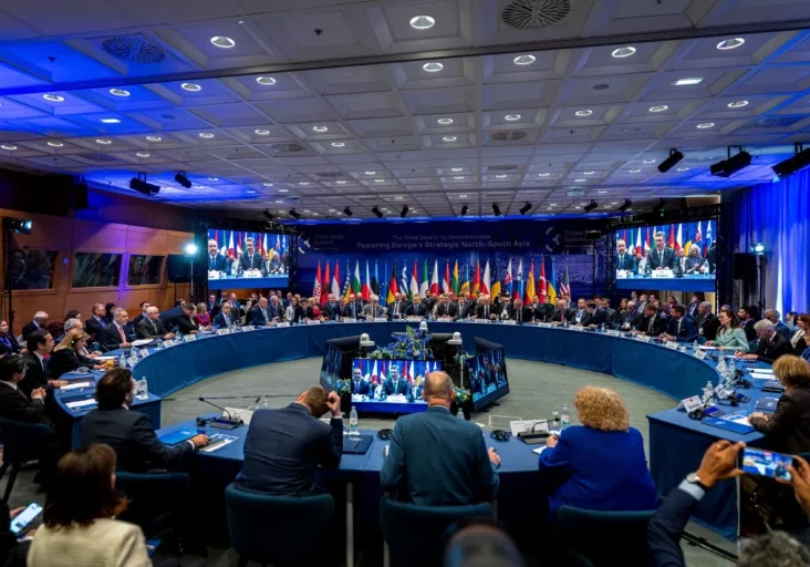 Die Staaten zwischen Schwarzem Meer und Adria kooperieren, unter anderem für unabhängige und sichere Energieversorgung. Österreich wurde bei der Konferenz in Dubrovnik (Kroatien) durch Bundeskanzler Christian Stocker vertreten. Fotos: Florian Schrötter
