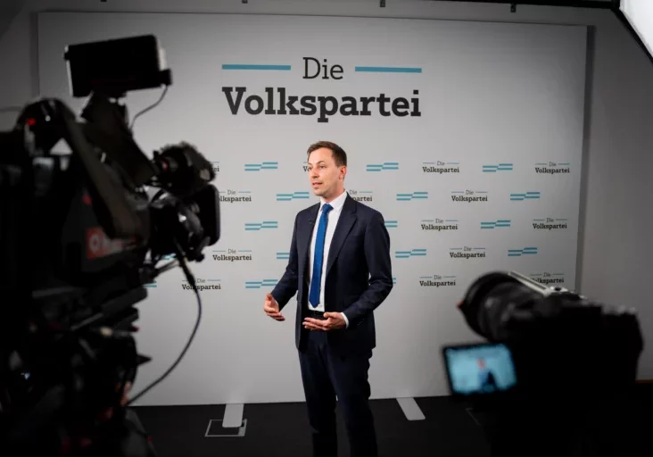 Nico Marchetti, ÖVP-Generalsekretär: Kritik und Rügen für Doppelmoral von Leonore Gewessler, Grüne, und Sozialistische Jugend. Foto (bei ORF-Interview): THR