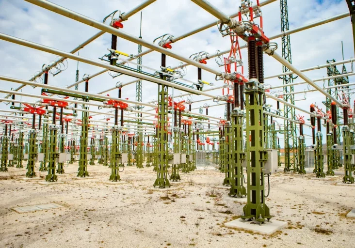 Österreich braucht mehr Energie aus erneuerbaren Quellen und besser ausgebaute Netze (im Bild Umspannwerk Ernsthofen). Daher richten die Energiesprecher der Regierungsfraktionen an die Grünen den Appell, am Donnerstag mit ihnen zu stimmen. Foto: APG