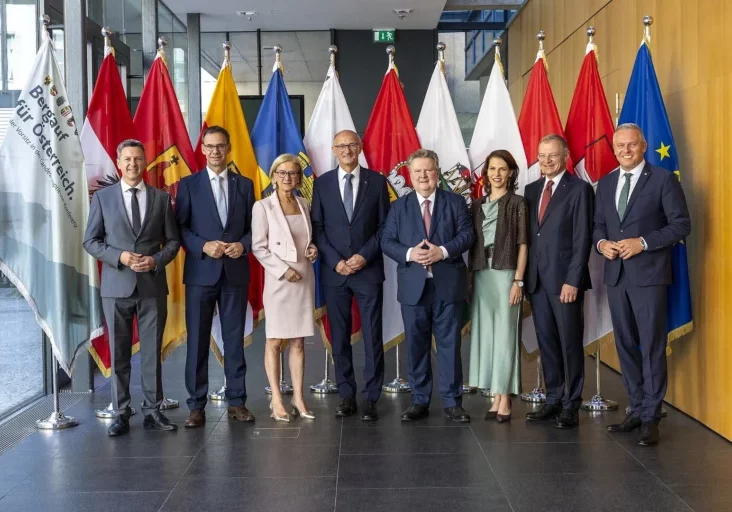 Bei der zweitägigen LH-Konferenz in Innsbruck fixierten die Länder ihre Verhandlungspositionen gegenüber der Bundesregierung in 25 Punkten. Fotos: Land Tirol / Sedlak
