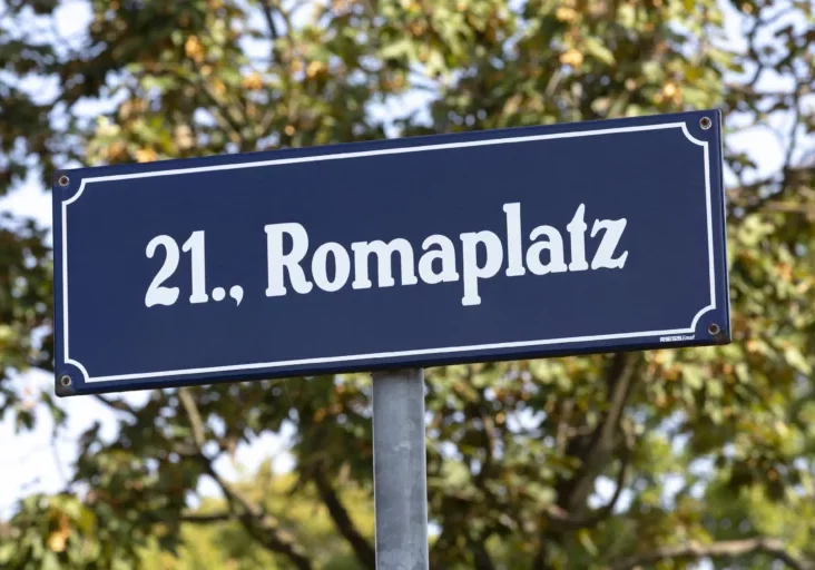 Der Schutz historischer Volksgruppen sowie der Roma werden gesetzlich verankert. Foto (Platzbezeichnung in Wien): Imago