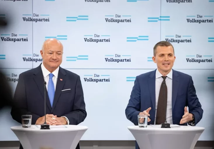 Markus Gstöttner (r.) ist sei 1. Juli neuer Generalsekretär der ÖVP, ausgewählt und vorgestellt von Bundesparteiobmann Christian Stocker. Foto: Jakob Glaser