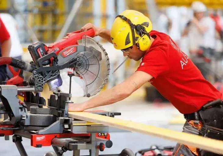 Österreich benötigt Fachkräfte, die duale Ausbildung sollte aufgewertet und ausgebaut werden, fordert ÖVP-Lehrlingssprecher Abg. Klaus Mair. Bei internationalen Berufswettwerben belegt Österreich stets beste Plätze. Fotos: SkillsAustria