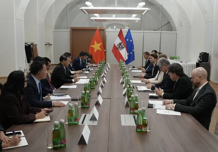Arbeitsgespräche zwischen Österreich und Vietnam im Finanzministerium: Kredite unterstützen Kooperation und Exporte. Foto: BMF-Schönleitner