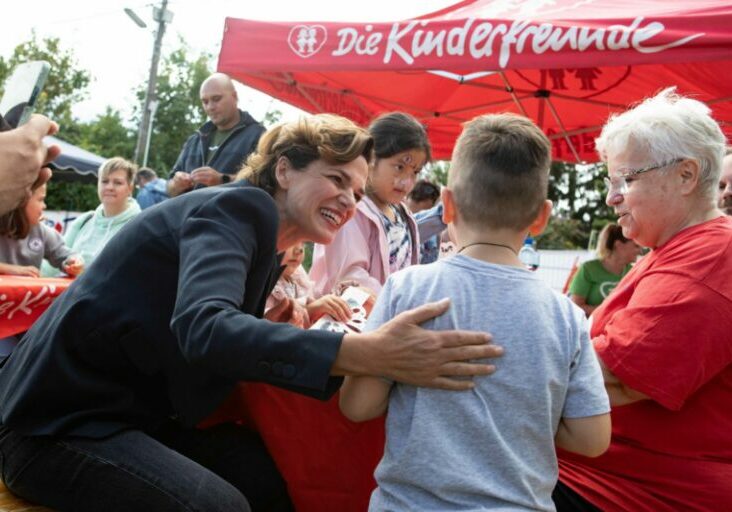 Während die SPÖ noch versucht sich aus dem Sumpf des Wien Energie – Skandals zu befreien, tauchten neue Informationen über eine Vorfeldorganisation auf. Die Kinderfreunde sollen laut der Tageszeitung Krone beim NPO-Fonds 2,4 Mio. € beantragt haben. Foto: Clemens Schmiedbauer