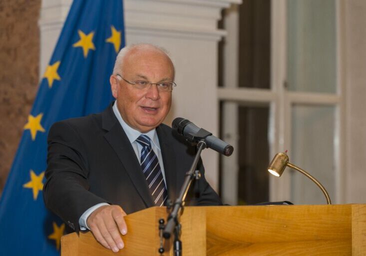 Franz Schausberger leitet das Institut der Regionen Europas, das zum 21. Salzburg Eurppe Summit lädt.. Foto Neumayr