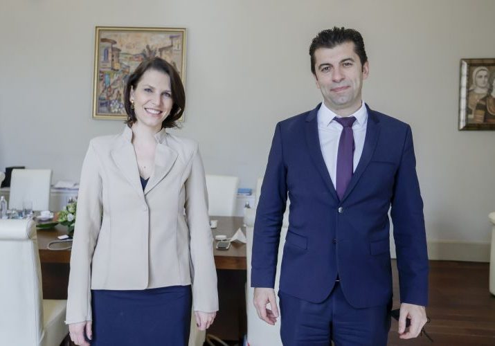 Europaministerin Karoline Edtstadler und der bulgarische Premier Kiril Petkov. Foto: BKA