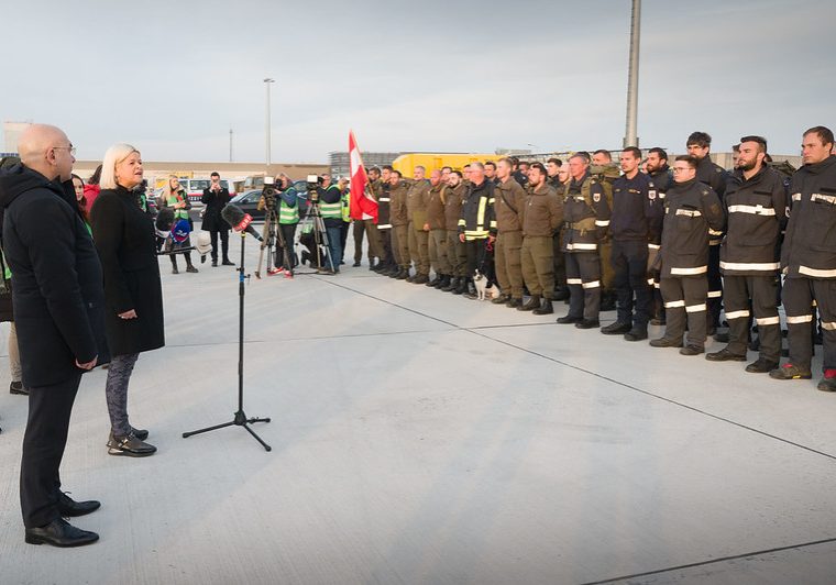 Tanner bei der Rückkehr der Katastrophenhilfeeinheit nach Österreich. Foto: Bundesheer