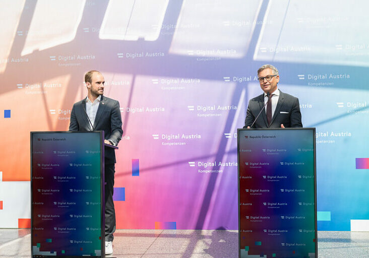 Workshops in allen Gemeinden und vieles mehr sollen jeden Österreicher digital fit machen. So der Plan von Finanzminister Magnus Brunner und Digitalisierungsstaatssekretär Florian Tursky. Foto: BMF/Schrötter