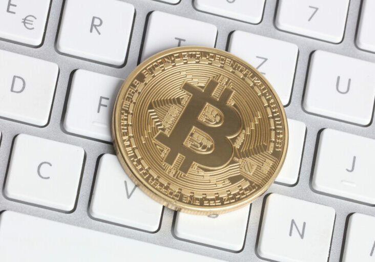 Digitale Tauschmittel und Anlageformen wie Bitcoin brauchen wegen der Unsicherheiten und Cyberkriminalität Regeln. Das Europäische Parlament setzte dazu erste Schritte. Foto: pixelio/Tim Reckmann