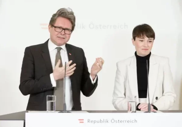 Lehrer werden besser und praxisorientierter ausgebildet: Bildungsminister Martin Polaschek (ÖVP) und Klubobfrau Sigi Maurer (Grüne) präsentierten am Mittwoch nach dem Ministerrat das Reformpaket. Foto: Regina Aigner