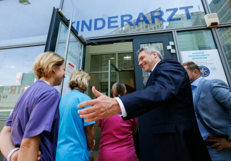 Lokalaugenschein in einem Kindergesundheitszentrum in Wien mit Bundeskanzler Karl Nehammer. Foto: Bka/Andy Wenzel