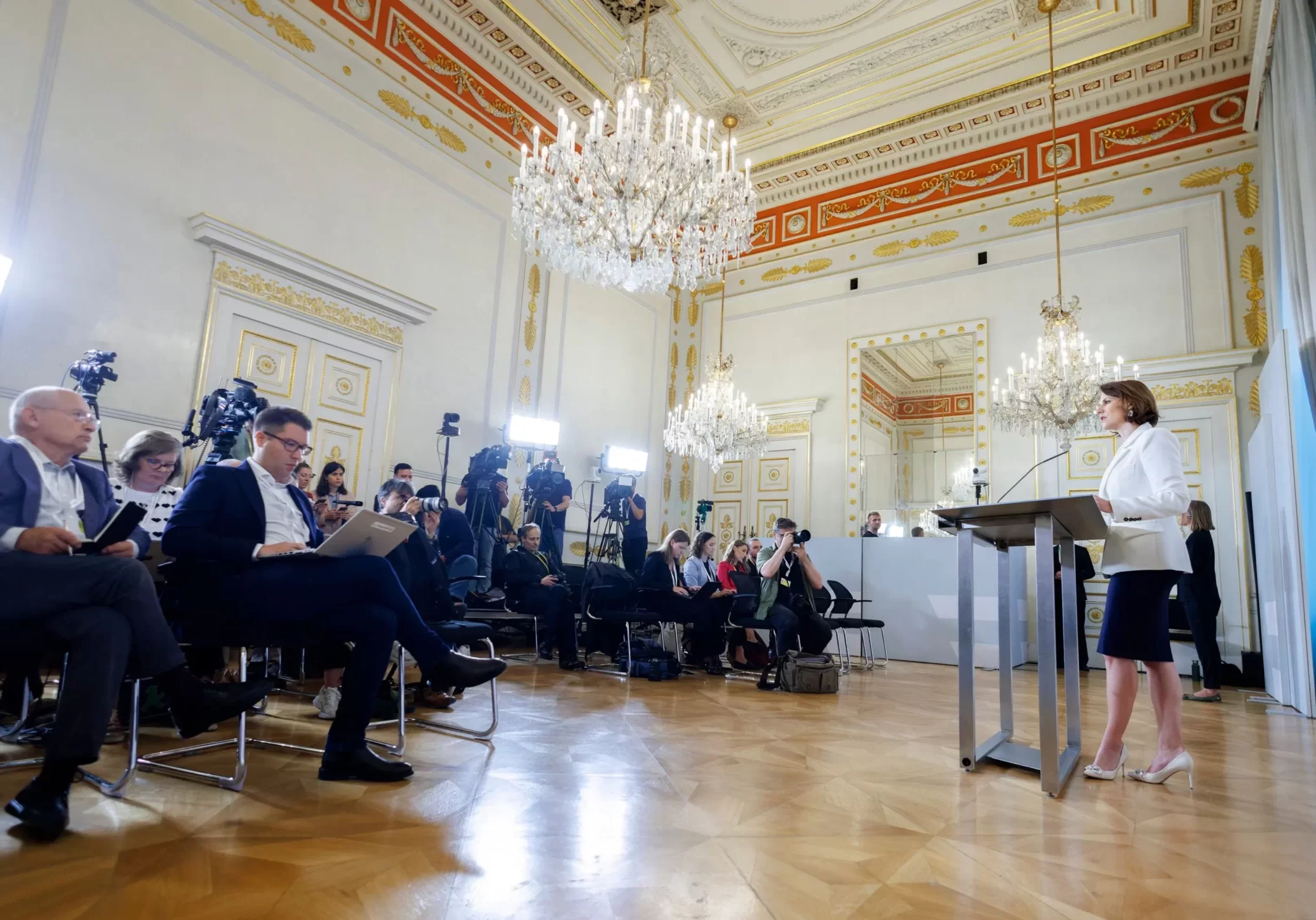 Karoline Edtstadler: Mehr Förderung für österreichisch-jüdisches Kulturerbe. Foto: A. Wenzel