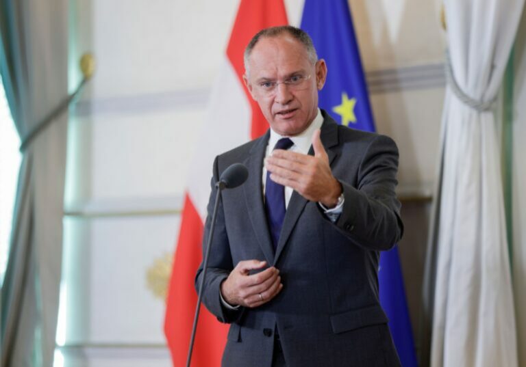 Innenminister Gerhard Karner bezeichnet das Ende des BVT als "Trümmer der Kickl'schen Zerstörung". Foto: BKA/Andy Wenzel