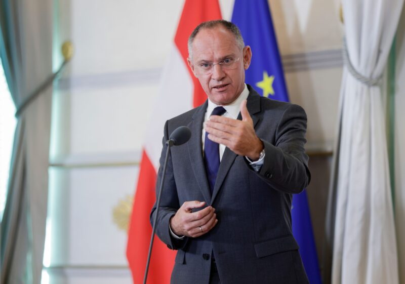 Innenminister Gerhard Karner bezeichnet das Ende des BVT als "Trümmer der Kickl'schen Zerstörung". Foto: BKA/Andy Wenzel