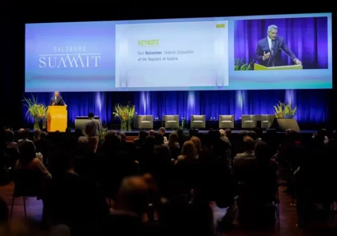 Für eine offensive und innovative Wirtschaft Europas sprach sich Bundeskanzler Karl Nehammer beim Salzburg Summit aus. Foto: Bka/Andy Wenzel