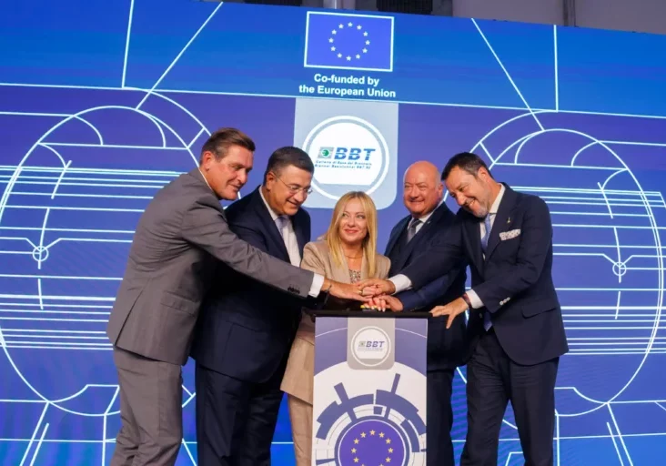 Der Moment des Tunneldurchschlag. Der Bau des Brennerbasistunnels schreitet voran - Österreichs und Italien rücken näher zusammen. Foto: BKA/Andy Wenzel
