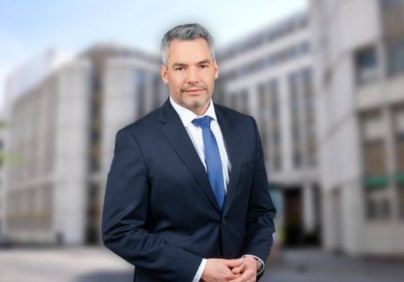 Fotos: Wikipedia/János Korom Dr.; ÖVP/Jakob Glaser