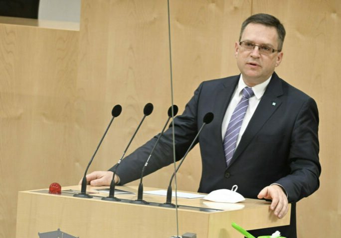 "Gerade Pendler würden die Entlastung merklich spüren." ÖVP-Klubobmann August Wöginger. Foto: Parlamentsdirektion / Johannes Zinner