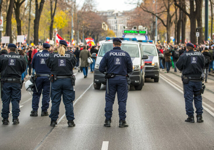Polizisten sorgten bei der Corona-Demo vergangenes Wochenende für Sicherheit. Foto: BMI/Pachauer