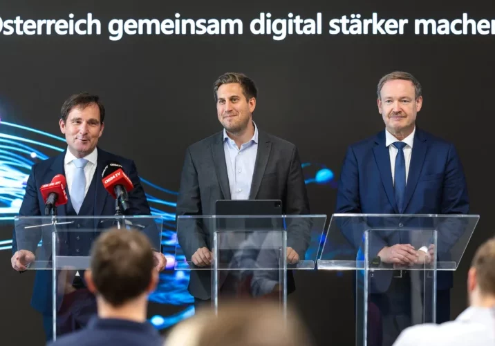 Sieht Österreich als Digitalstandort verstärkt. Staatssekretär Alexander Pröll bei der Eröffnung des Microsoft Rechenzentrums. Foto: BKA/Brauneis