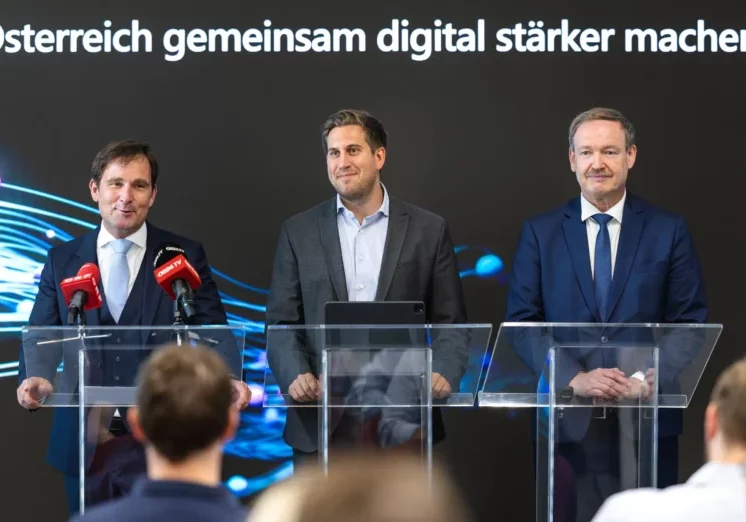 Sieht Österreich als Digitalstandort verstärkt. Staatssekretär Alexander Pröll bei der Eröffnung des Microsoft Rechenzentrums. Foto: BKA/Brauneis