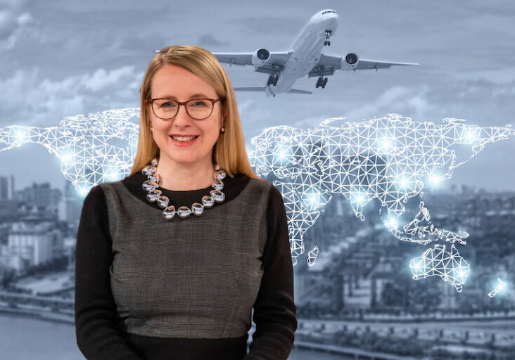 Wirtschaftsministerin Schramböck sieht österreichs Außenhandel im Aufwind. Foto: BMDW/Monika Fellner / iStock Prasit Rodphan