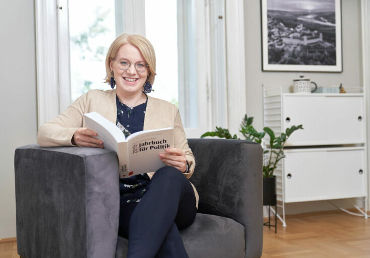 "Es war ein schwieriges Jahr für Demokratie und Politik": Bettina Rausch, Präsidentin der Politischen Akademie und Mit-Herausgeberin des Jahrbuchs für Politik. Foto: Monihart