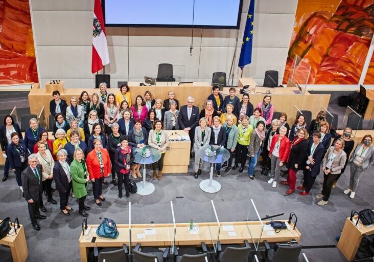 2022 trafen sich die Bürgermeisterinnen in Wien. Drei Jahre später ist der Kreis der Frauen größer geworden. Diesmal treffen sie sich in Anif bei Salzburg. Foto: Franz Gleiß/Österreichischer Gemeindebund