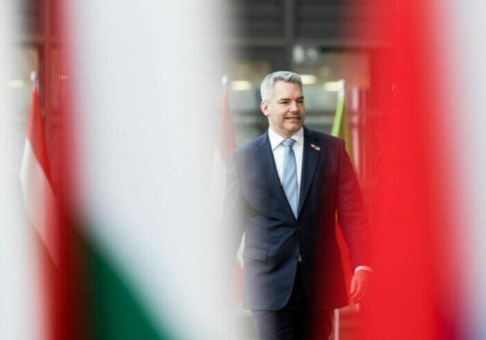 Zur Teilnahme an EU-Gipfeln sucht Bundeskanzler Karl Nehammer den direkten Kontakt zu europäischen Regierungschefs. Diese Woche reist Nehammer zu bilateralen Besuchen nach Schweden und nach Dänemark. Foto: BKA/Christopher Dunker.