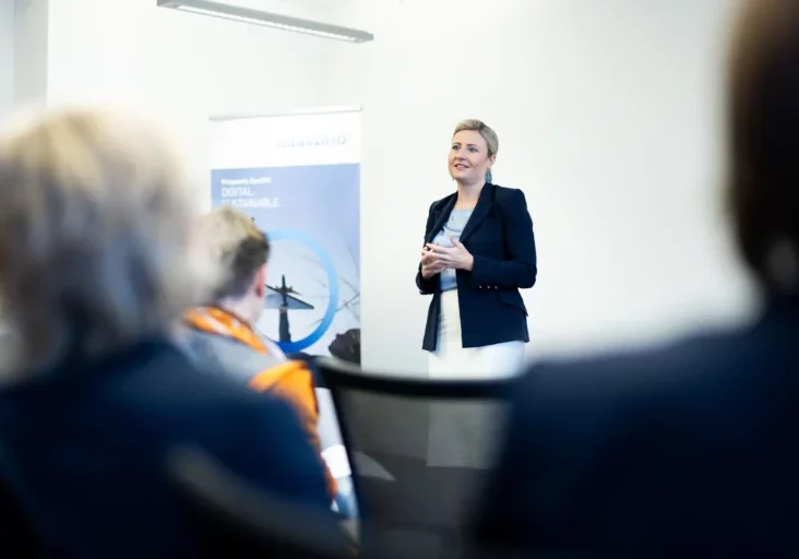 Seit ihrem Amtsantritt hat sich das Frauenbudget verdreifacht. Frauenministerin Susanne Raab. Foto: BKA/Christopher Dunker