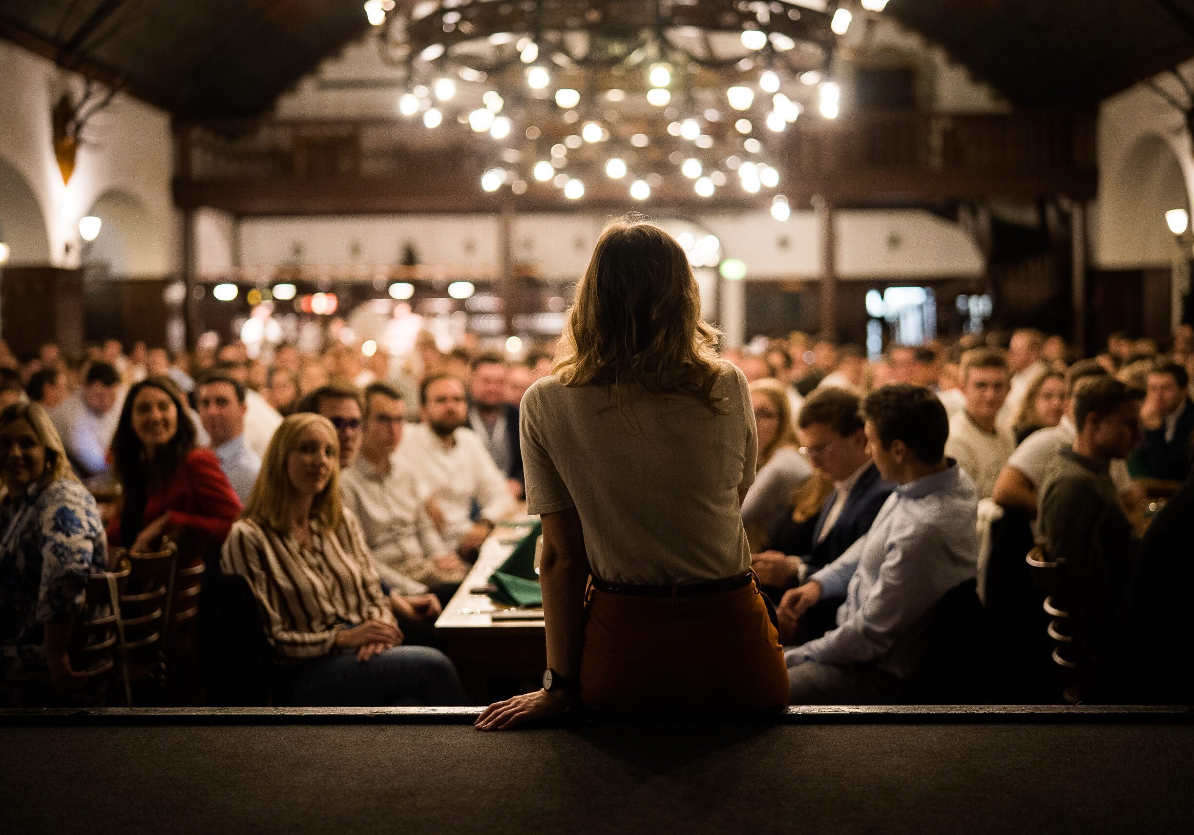 Bei einem Jugenddemokratiemonitoring ging Staatssekretärin Claudia Plakolm der Frage nach der angeblichen Politikverdrossenheit der Jungen auf den Grund. Foto: Maximilian Gsöls