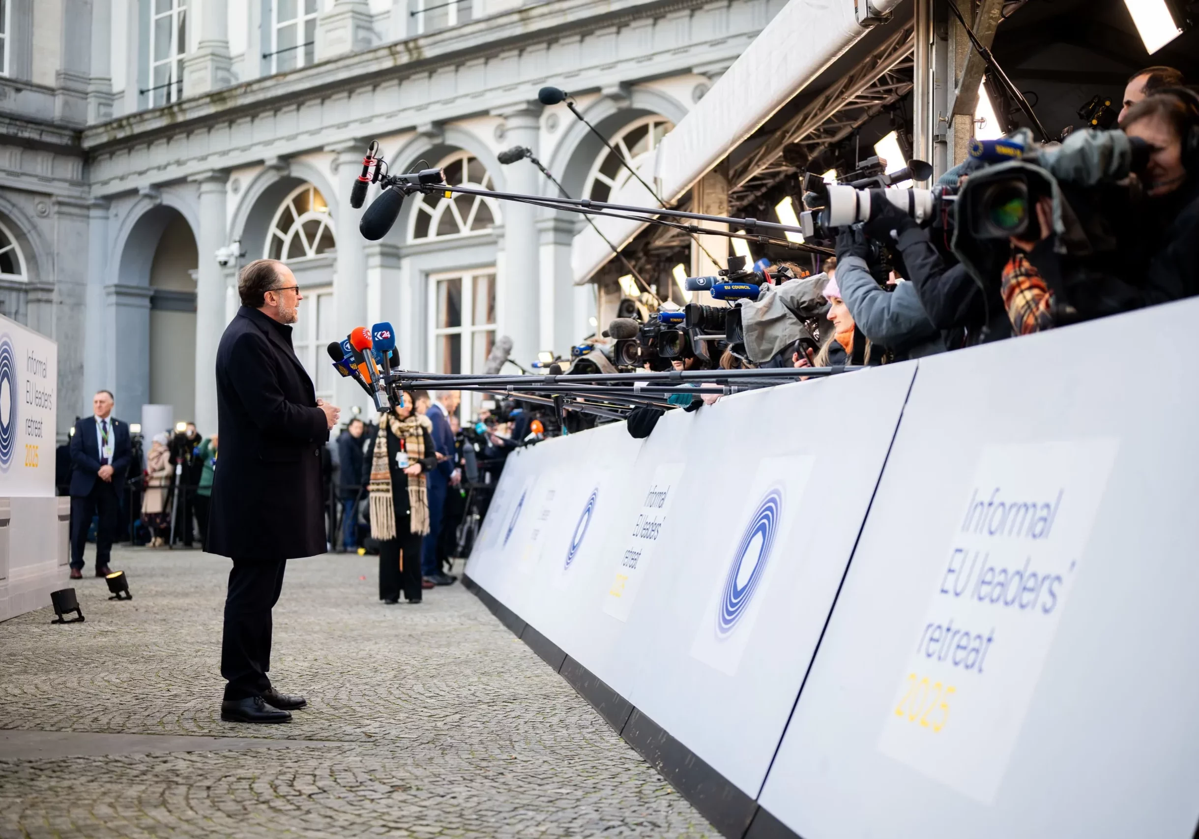 Bundeskanzler und Außenminister Alexander Schallenberg führt Amtsgeschäfte und Bundesregierung während der Verhandlungen über eine neue Bundesregierung. Foto: Bka