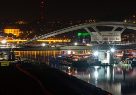 Linz erhielt 2021 ein neue Donaubrücke. In der SPÖ Oberösterreich 2022 sind politische Brücken eingebrochen. Foto: Stadt Linz / PTU/P.H.