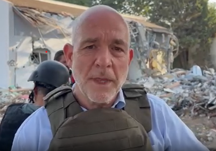 Parlamentarier auf Nahost-Mission: ÖVP-Abg. Martin Engelberg spricht von schweren Minuten, als der Delegation die Kühlcontainer mit Leichenteilen gezeigt wurden.