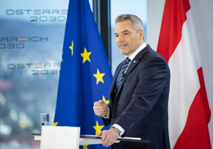 Bundeskanzler Karl Nehammer bei der "Rede zur Zukunft der Nation" am 10. März in Wien: Frieden sichern, Chancen nutzen, Potenziale heben. Foto: Jakob Glaser