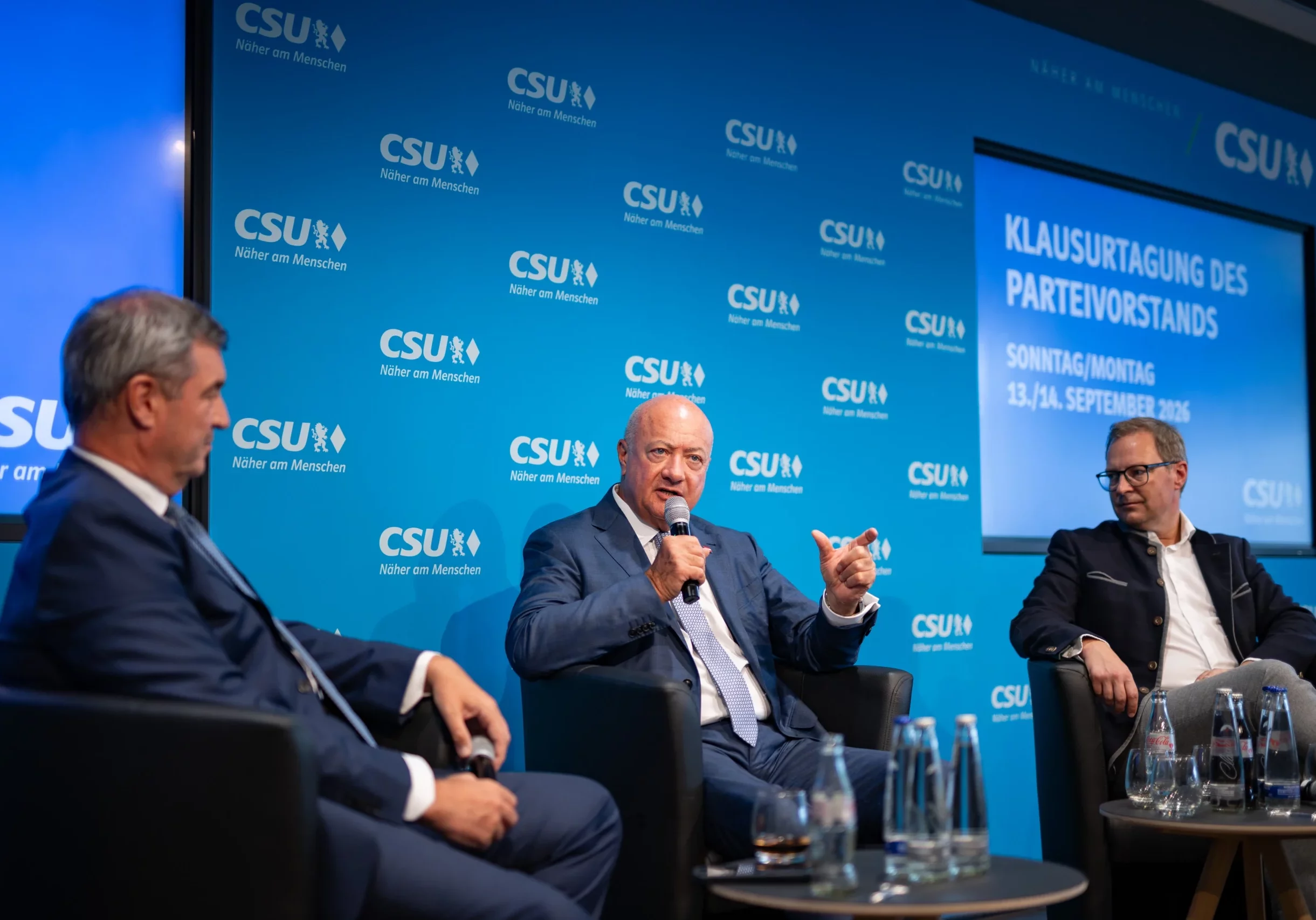 War bei der Vorstandsklausur der CSU in München zu Gast. Bundeskanzler Christian Stocker. Foto: Jakob Glaser