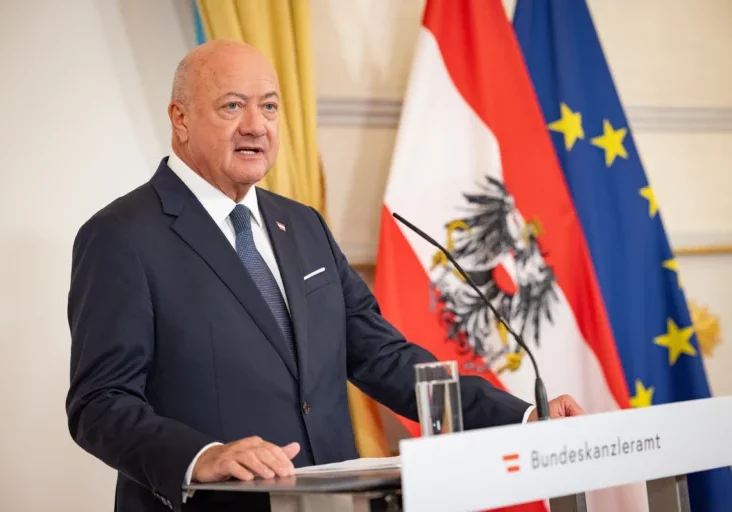 Bundeskanzler Christian Stocker zog in einer Pressekonferenz Bilanz über die vergangenen Wochen und kündigte weitere Reformschritte an. Foto: Jakob Glaser