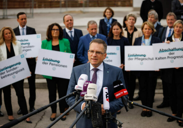 "Diese Regierung arbeitet und beschließt Entlastungen von historischem Ausmaß." ÖVP-Klubobmann August Wöginger. Foto: ÖVP/Jakob Glaser