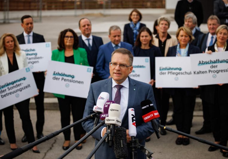 "Diese Regierung arbeitet und beschließt Entlastungen von historischem Ausmaß." ÖVP-Klubobmann August Wöginger. Foto: ÖVP/Jakob Glaser