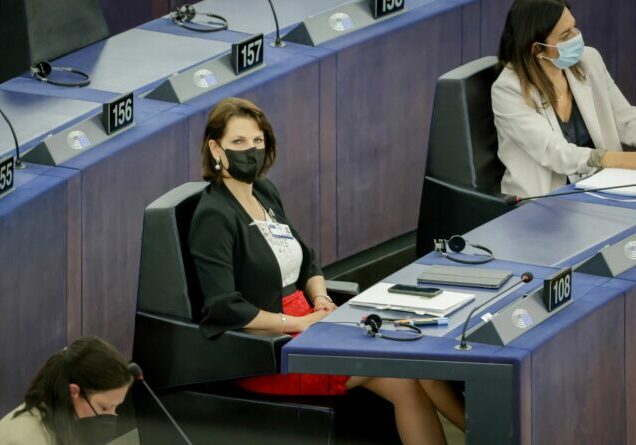 Ministerin Edtstadler im EU-Parlament. Foto: BKA/ Hans Hofer